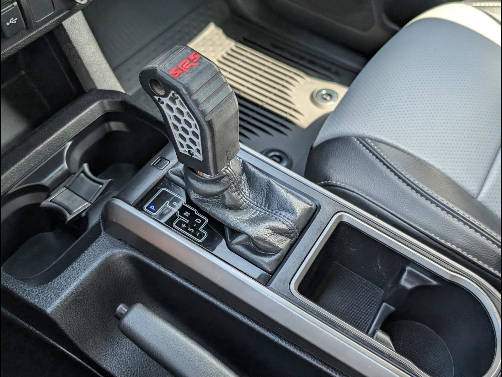 Used 2021 Toyota Tacoma SR5 AWD/4WD image 18