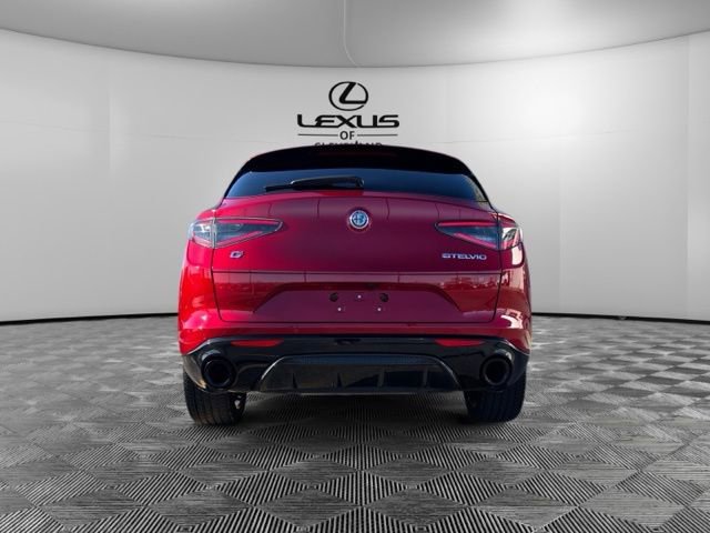 Used 2024 Alfa Romeo Stelvio Veloce AWD/4WD image 6