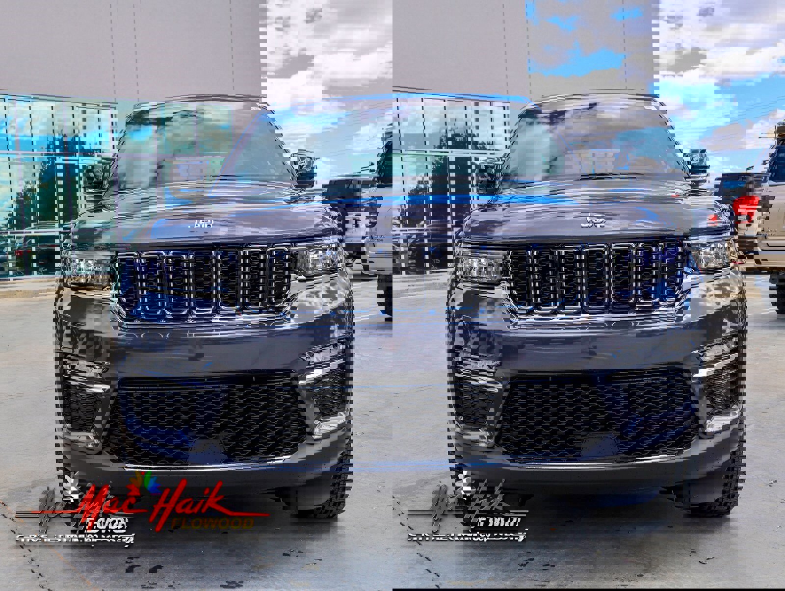 Used 2024 Jeep Grand Cherokee Limited w/ Trailer Tow Package image 4