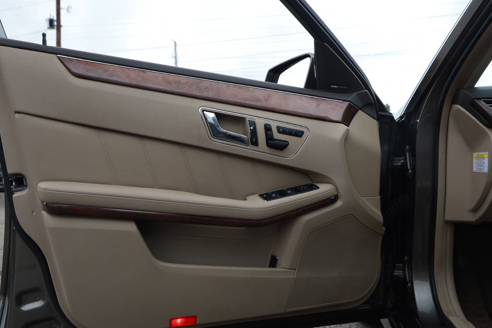 Used 2011 Mercedes-Benz E 350 4MATIC Sedan image 20