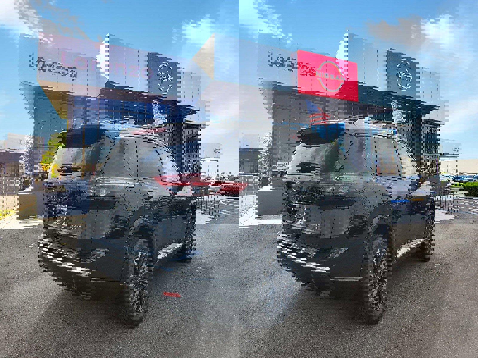 New 2025 Nissan Rogue Platinum w/ Platinum Premium Package image 4