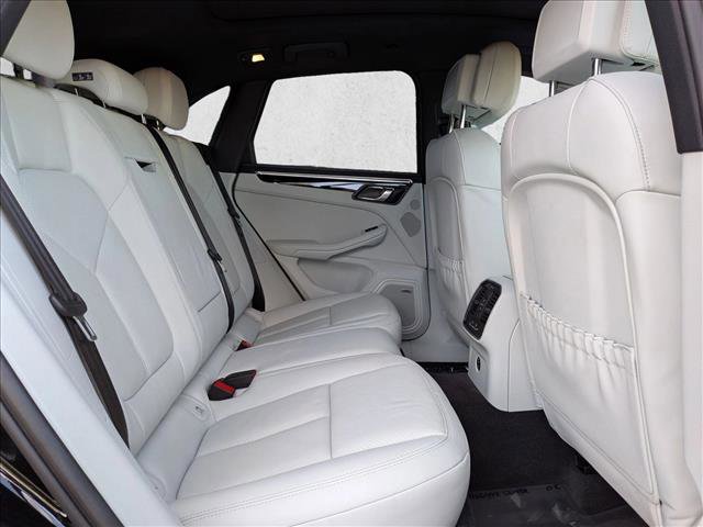 Certified 2024 Porsche Macan image 24