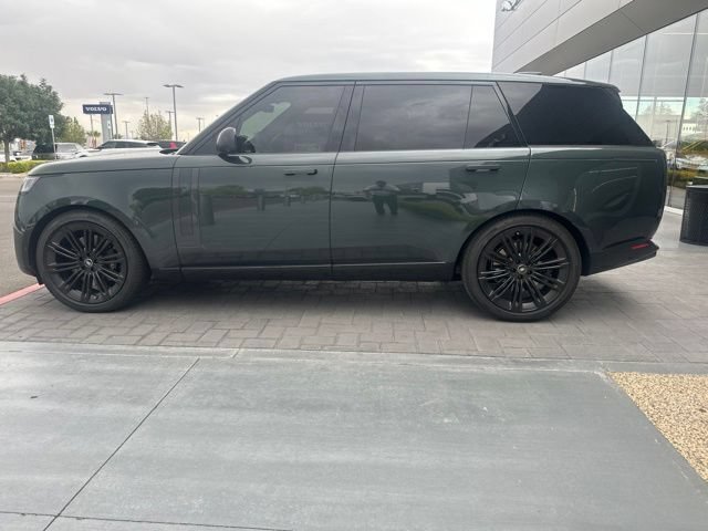 Used 2025 Land Rover Range Rover Long Wheelbase SE AWD/4WD image 8