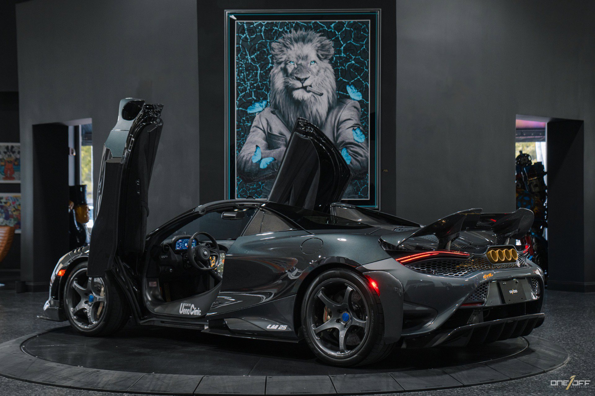 Used 2022 McLaren 765LT image 8