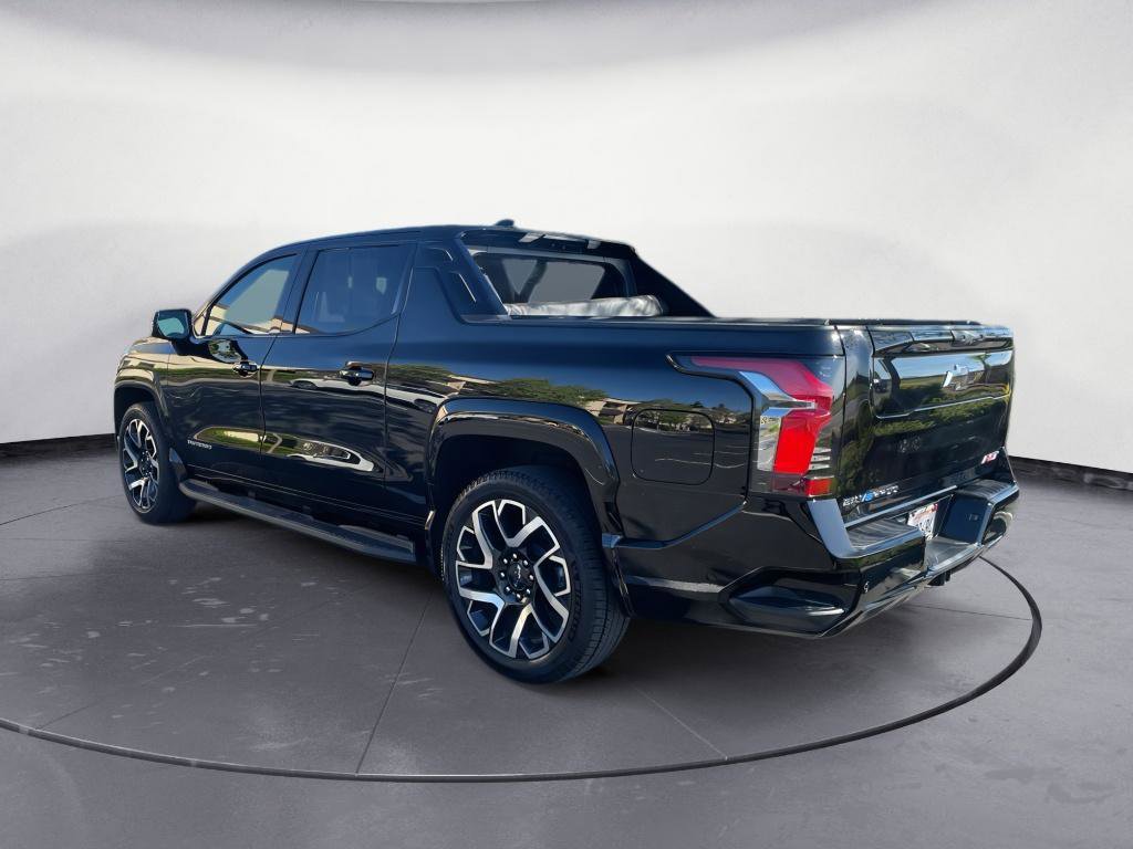 Used 2024 Chevrolet Silverado EV RST image 5