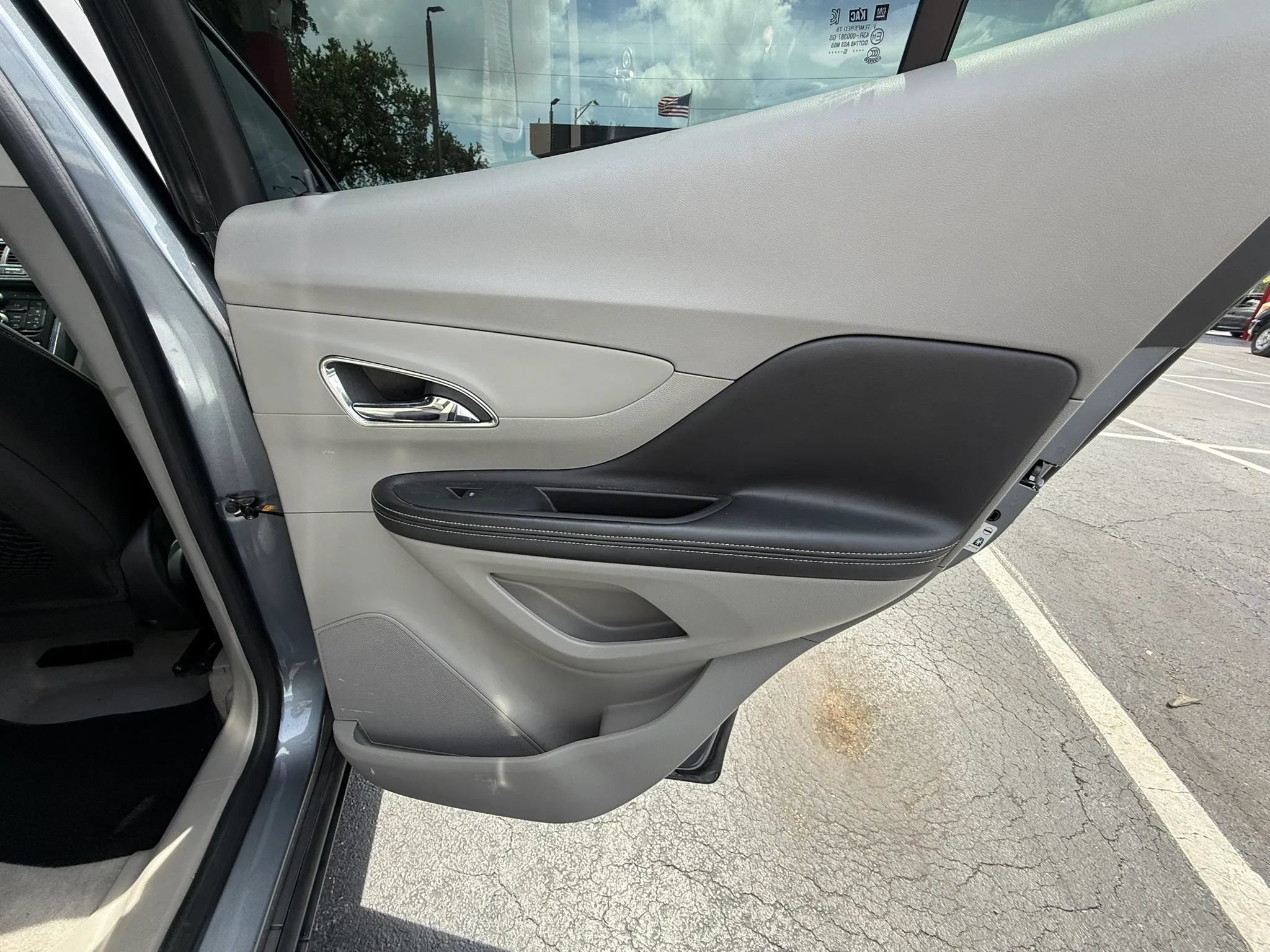 Used 2015 Buick Encore FWD image 25