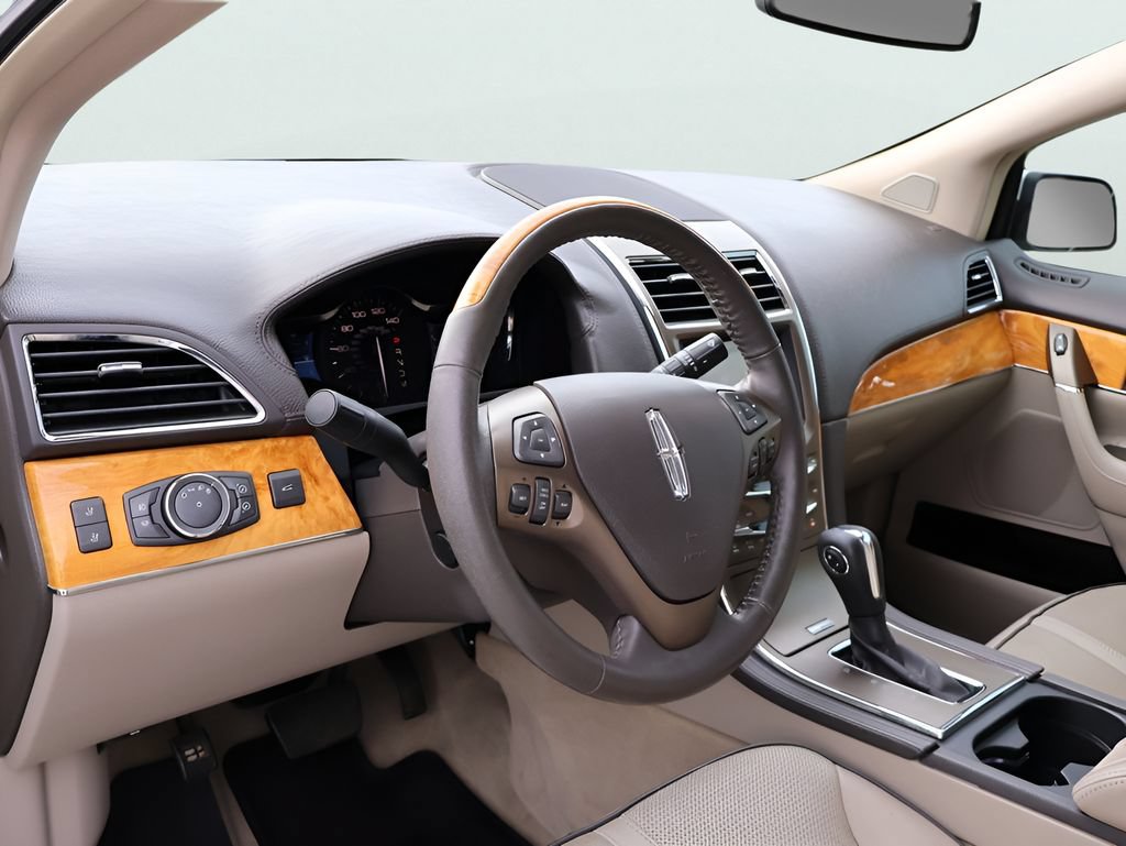 Used 2011 Lincoln MKX 2WD w/ 102A Rapid Spec Order Code image 18