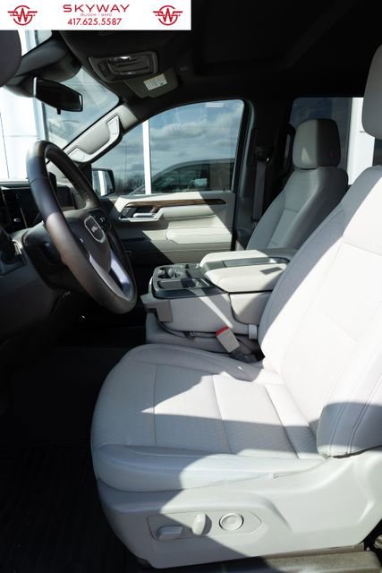 Used 2025 GMC Sierra 1500 SLE image 19