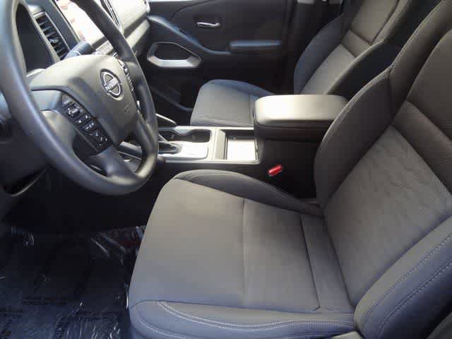 Used 2024 Nissan Frontier SV w/ Technology Package image 6