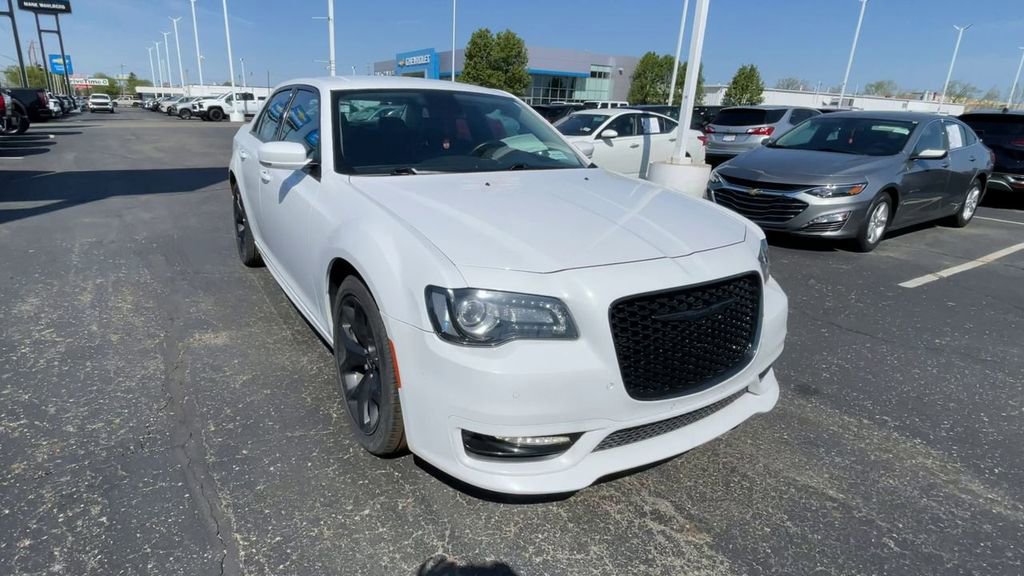 Used 2022 Chrysler 300 Touring L w/ Comfort Group RWD image 4
