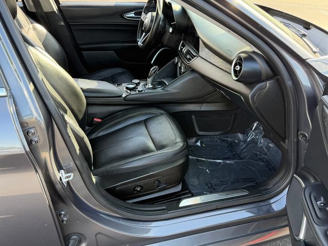 Used 2019 Alfa Romeo Giulia RWD image 23