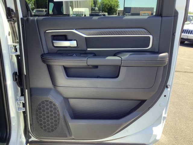 New 2026 RAM 3500 Big Horn AWD/4WD image 38