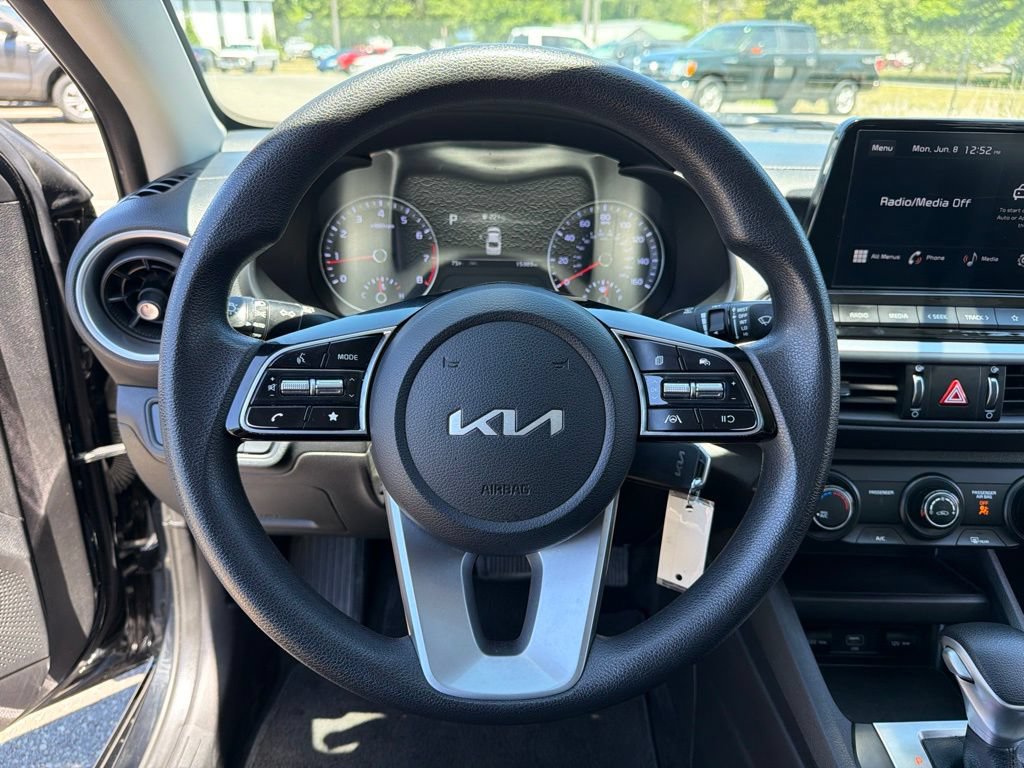 Used 2023 Kia Forte LXS w/ LXS Technology Package FWD image 14