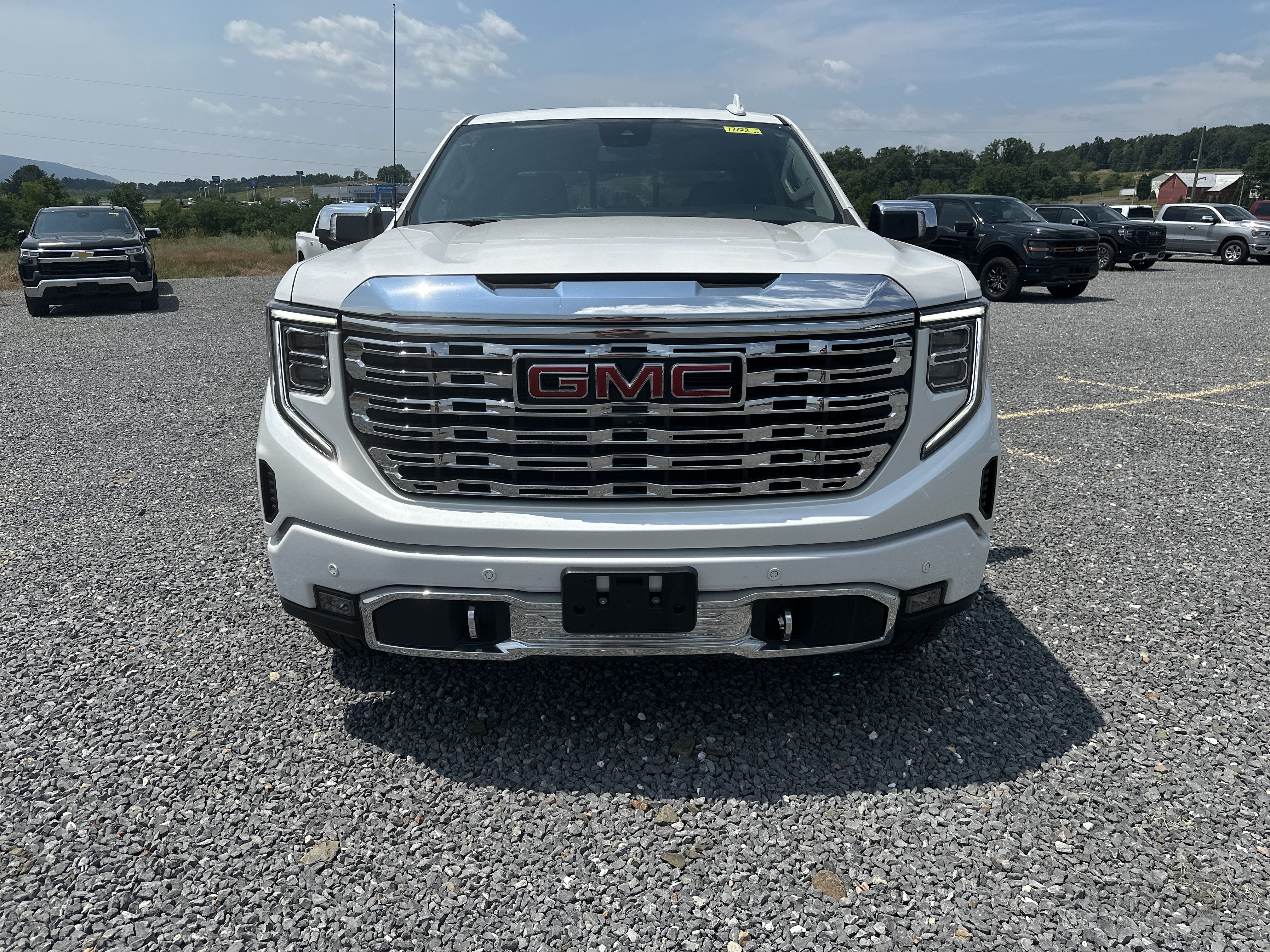 Used 2024 GMC Sierra 1500 Denali AWD/4WD image 9