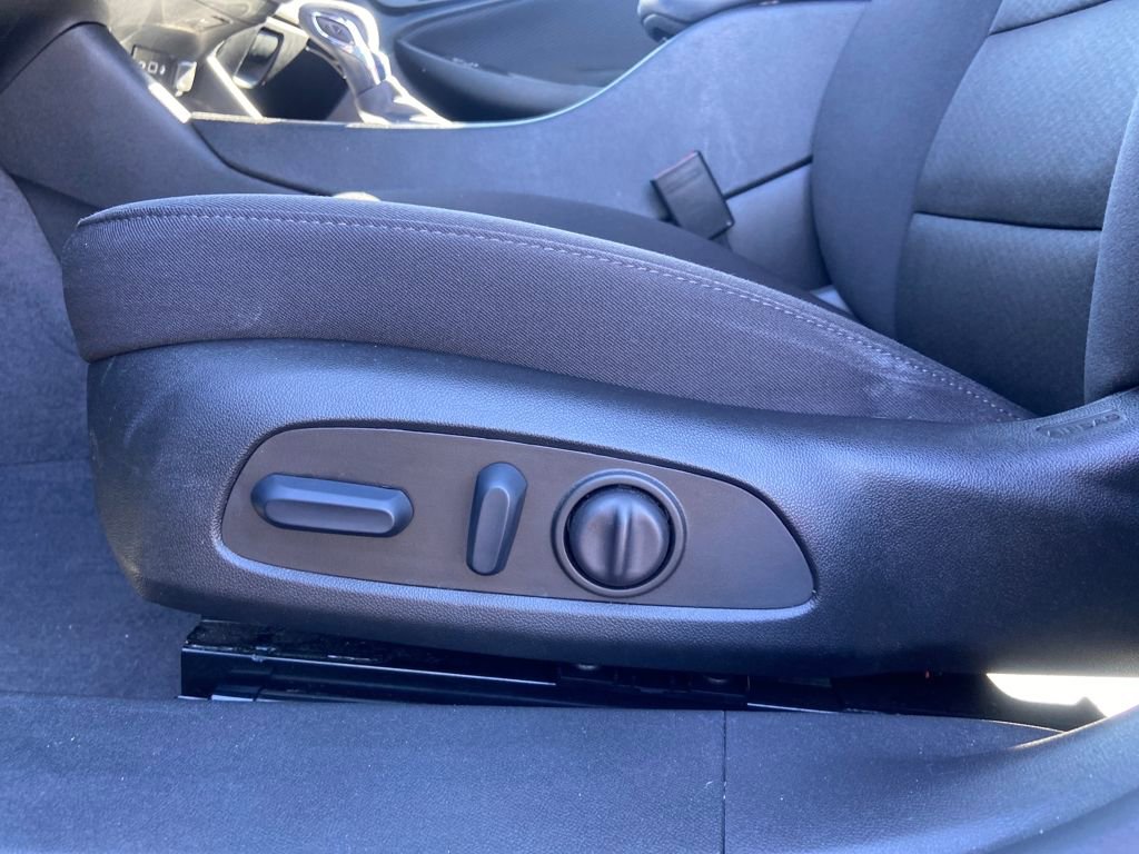 Used 2023 Chevrolet Malibu LT w/ Driver Confidence Package image 12