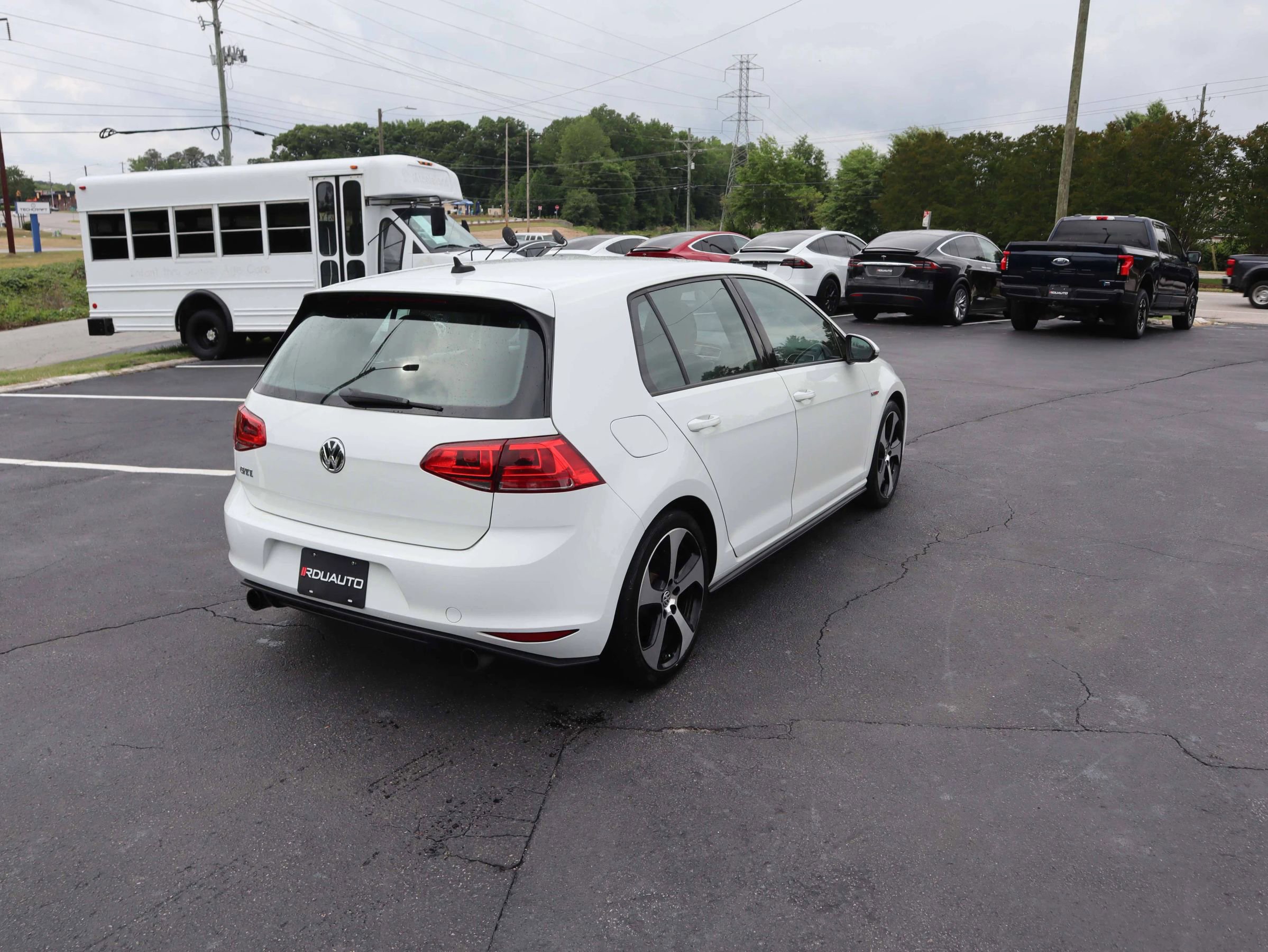Used 2017 Volkswagen GTI S FWD image 10