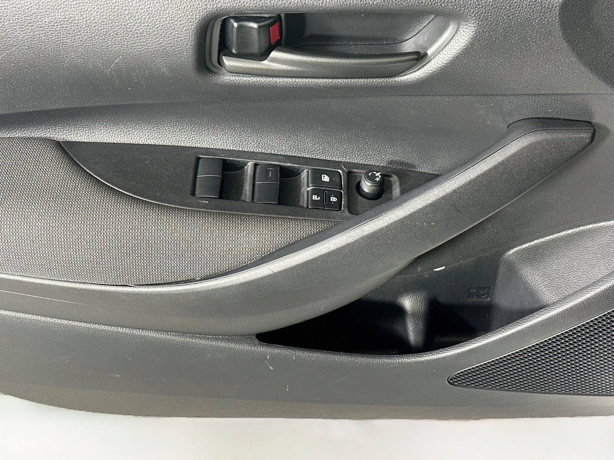Certified 2025 Toyota Corolla LE FWD image 14