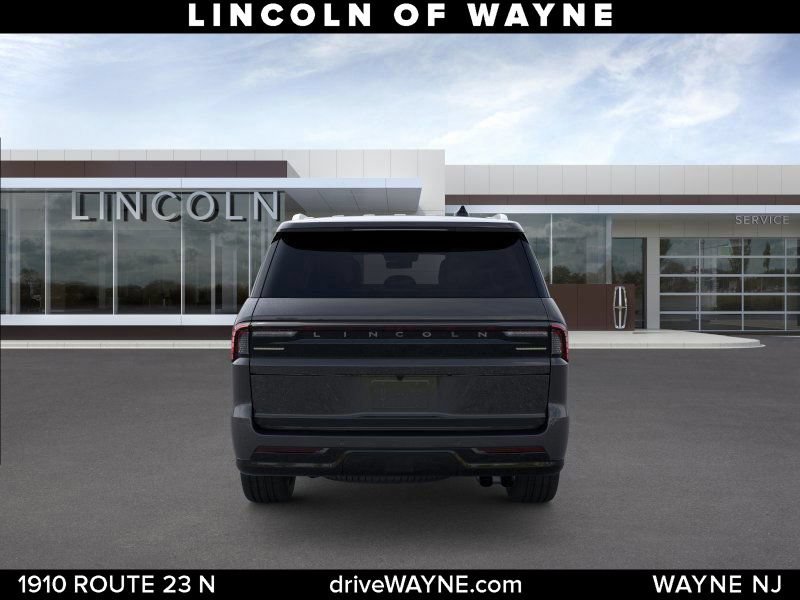 Used 2026 Lincoln Navigator Reserve AWD/4WD image 6