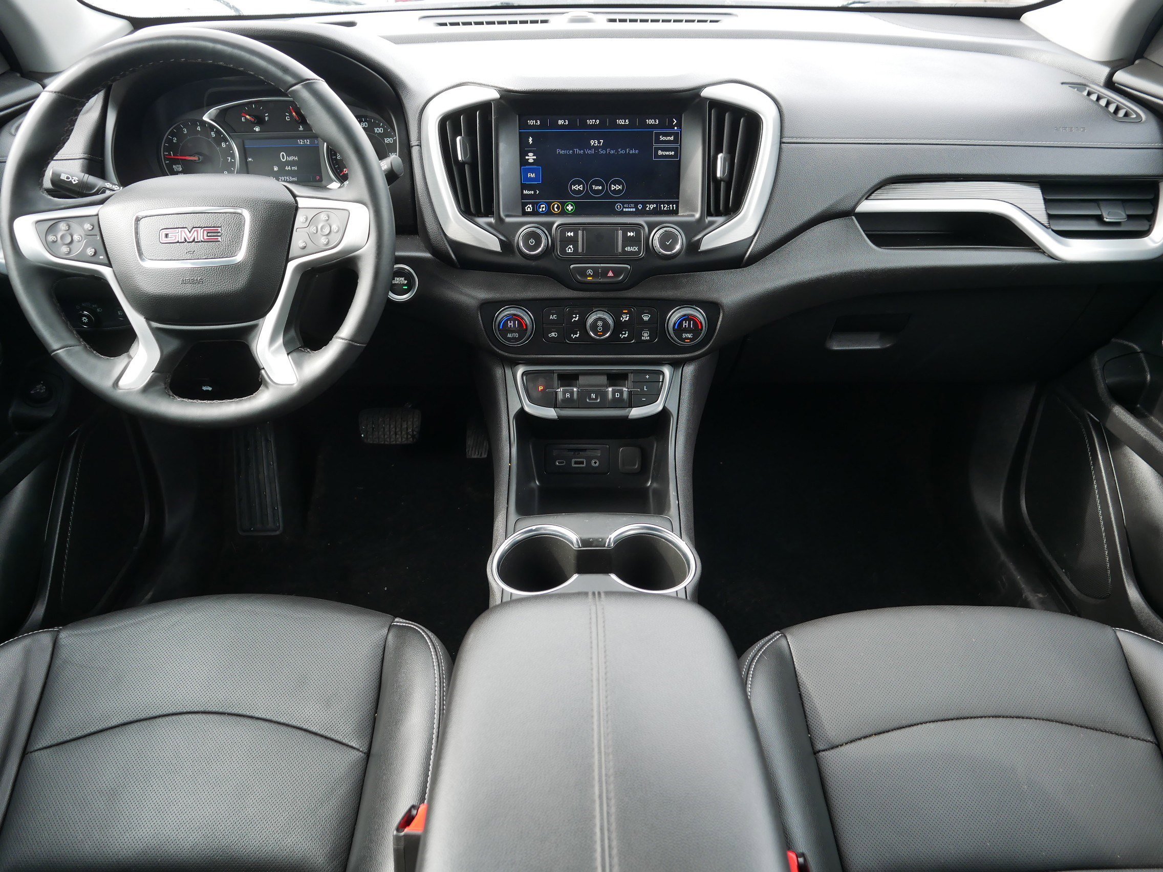 Used 2024 GMC Terrain SLT image 10