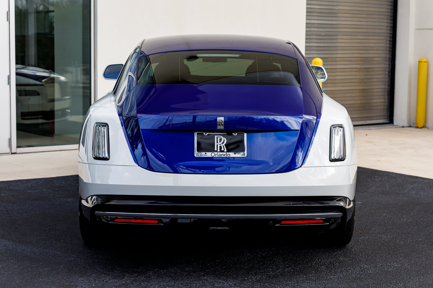 Used 2024 Rolls-Royce Spectre w/ Spectre Launch Package AWD/4WD image 18