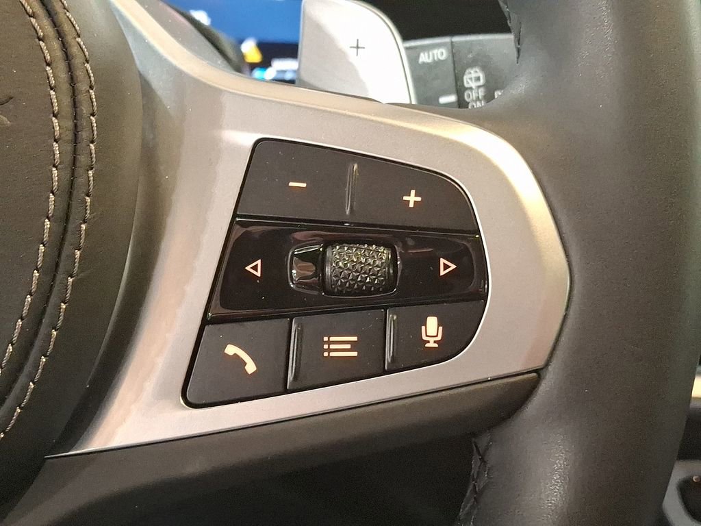 Used 2024 BMW X7 xDrive40i w/ M Sport Package image 16