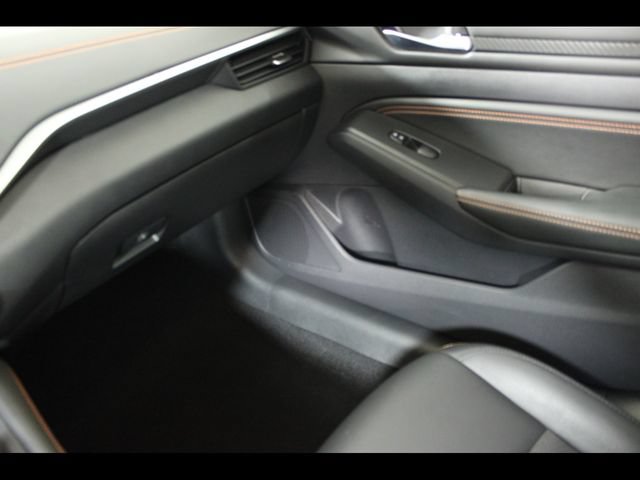 Used 2020 Nissan Altima 2.5 SR FWD image 14