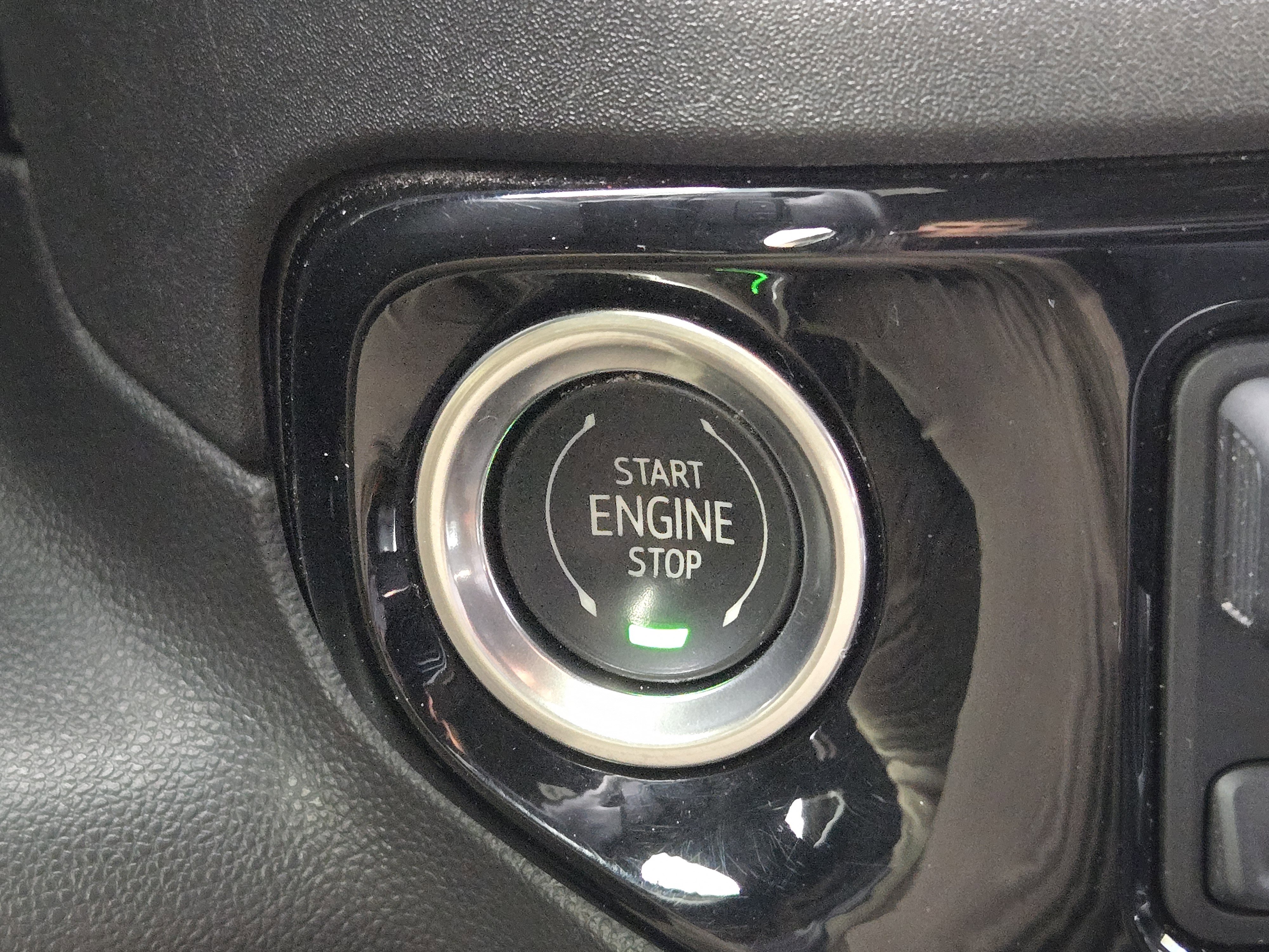 Used 2022 Chevrolet Silverado 1500 High Country w/ Technology Package image 23