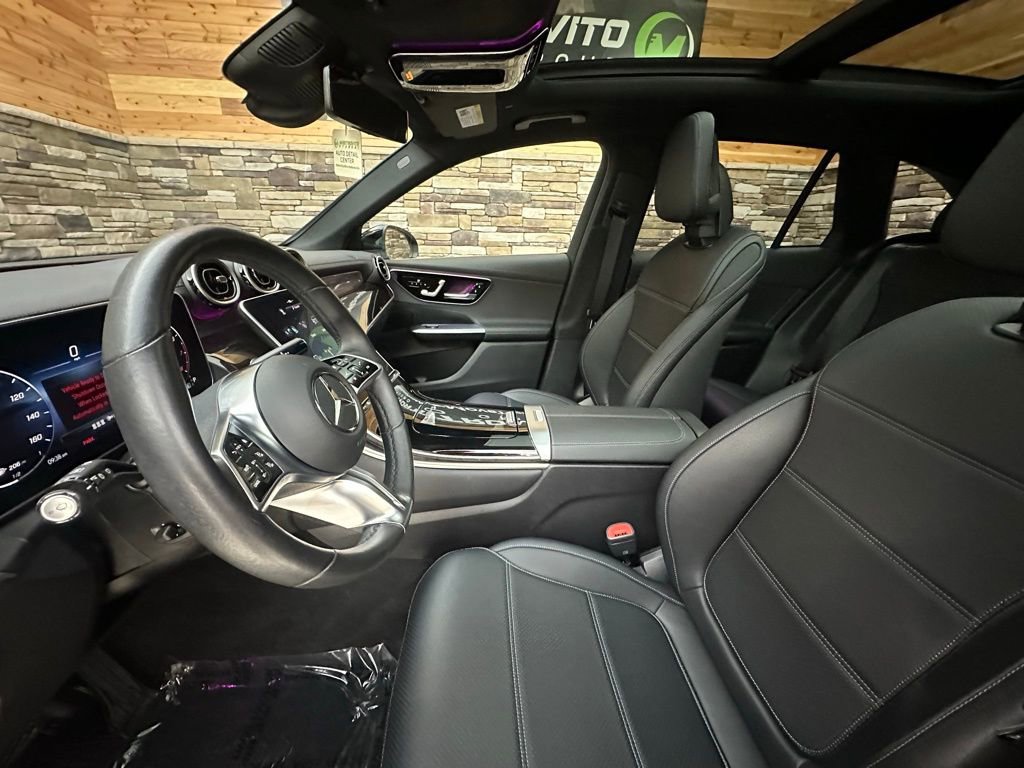 Used 2023 Mercedes-Benz GLC 300 4MATIC image 11