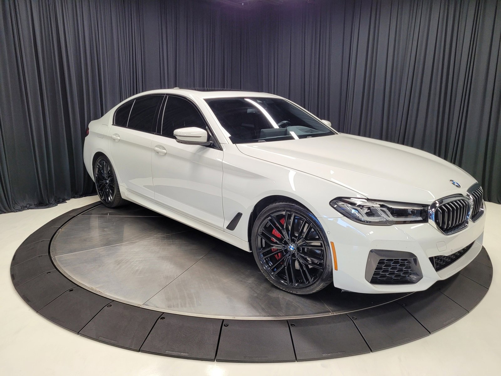 Used 2021 BMW 540i w/ M Sport Package image 52
