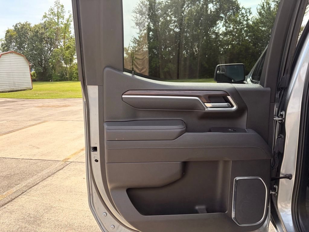 Used 2025 GMC Sierra 1500 SLT AWD/4WD image 15