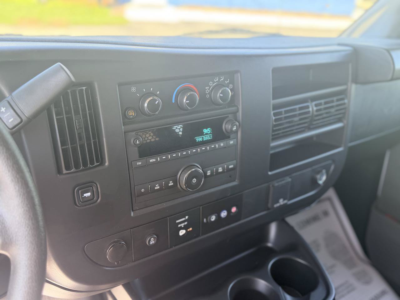Used 2025 Chevrolet Express 2500 w/ Driver Convenience Package RWD image 14