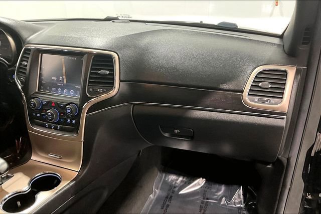 Used 2014 Jeep Grand Cherokee Limited w/ Luxury Group II AWD/4WD image 28