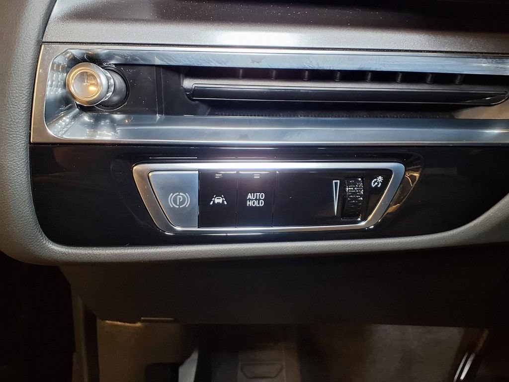 Certified 2024 Cadillac Lyriq Tech w/ Driver Assist Package AWD/4WD image 10