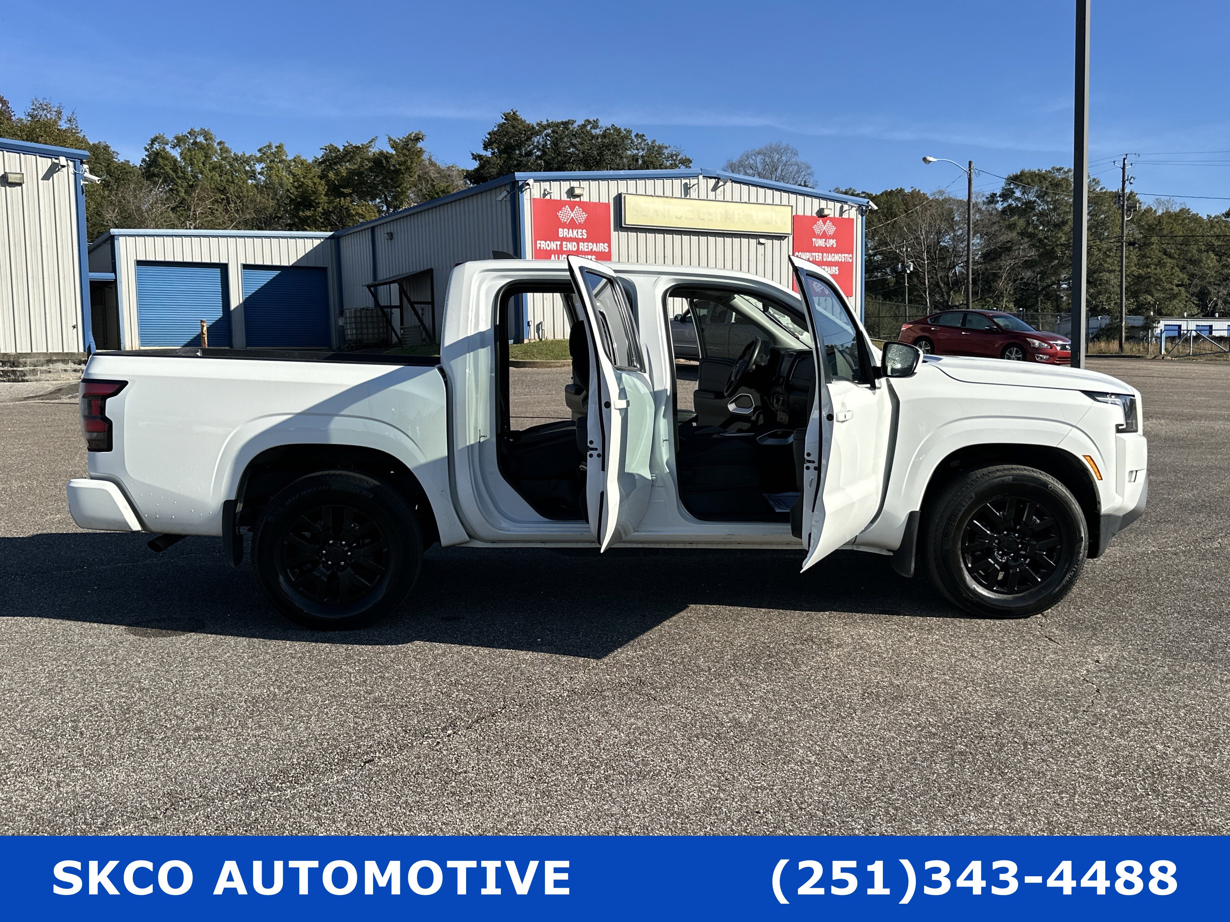 Used 2023 Nissan Frontier SV w/ SV Convenience Package image 33