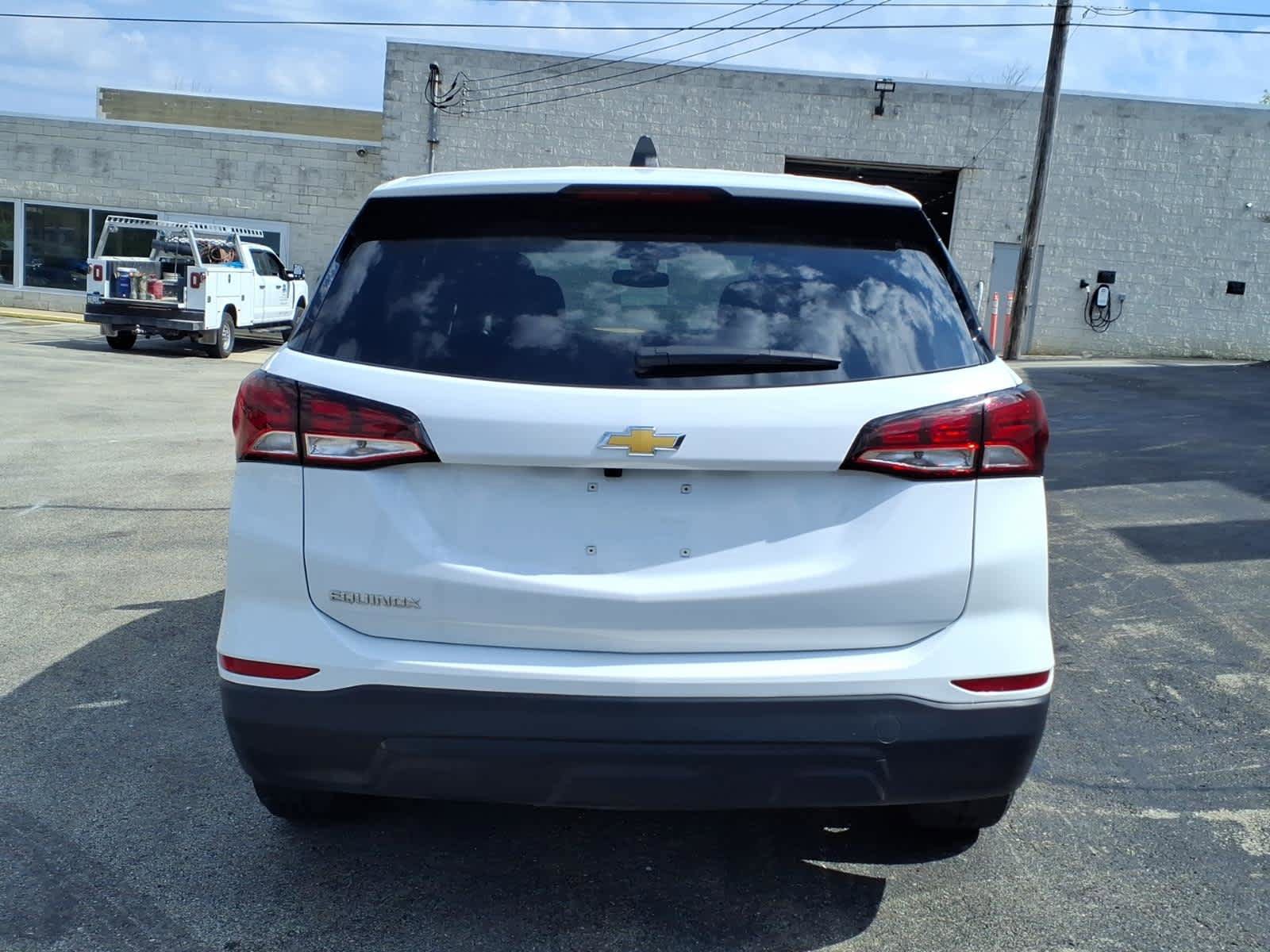 Used 2023 Chevrolet Equinox LS w/ LS Convenience Package FWD image 7