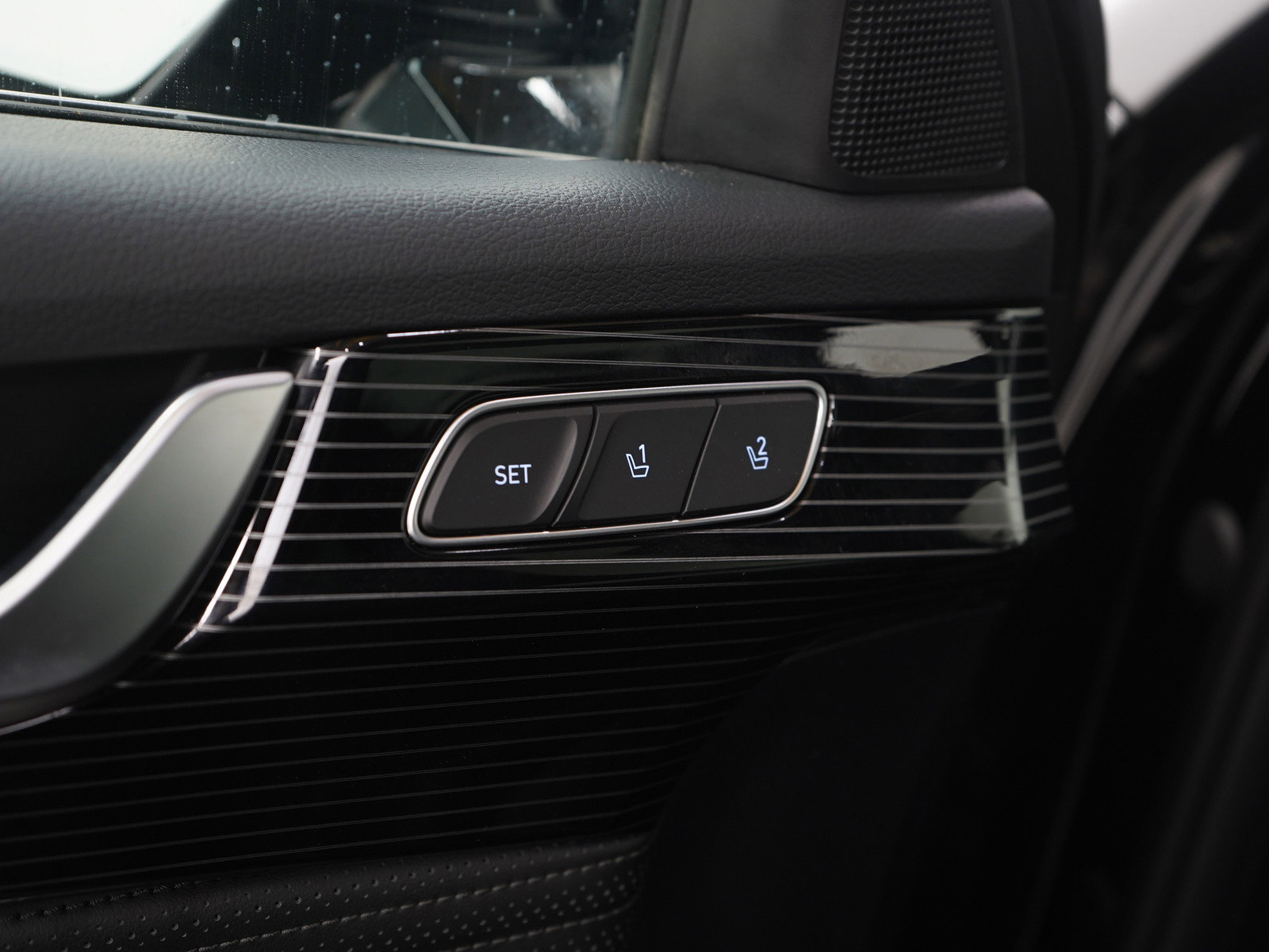 Used 2025 Hyundai Palisade Calligraphy image 27