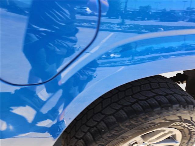Used 2023 Chevrolet Colorado LT w/ LT Convenience Package AWD/4WD image 17