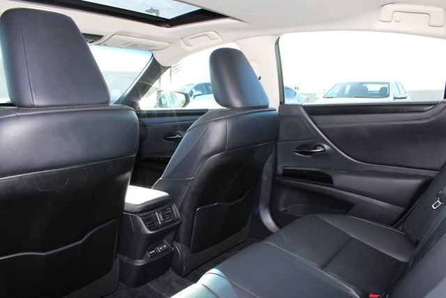Certified 2023 Lexus ES 350 w/ Premium Package image 9