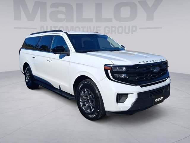 Used 2025 Ford Expedition Max Active AWD/4WD image 7