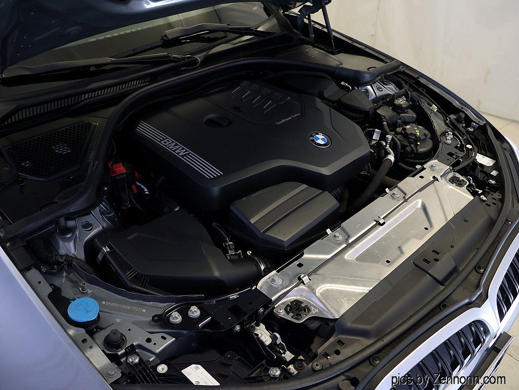 Certified 2024 BMW 330i xDrive Sedan w/ Premium Package AWD/4WD image 37