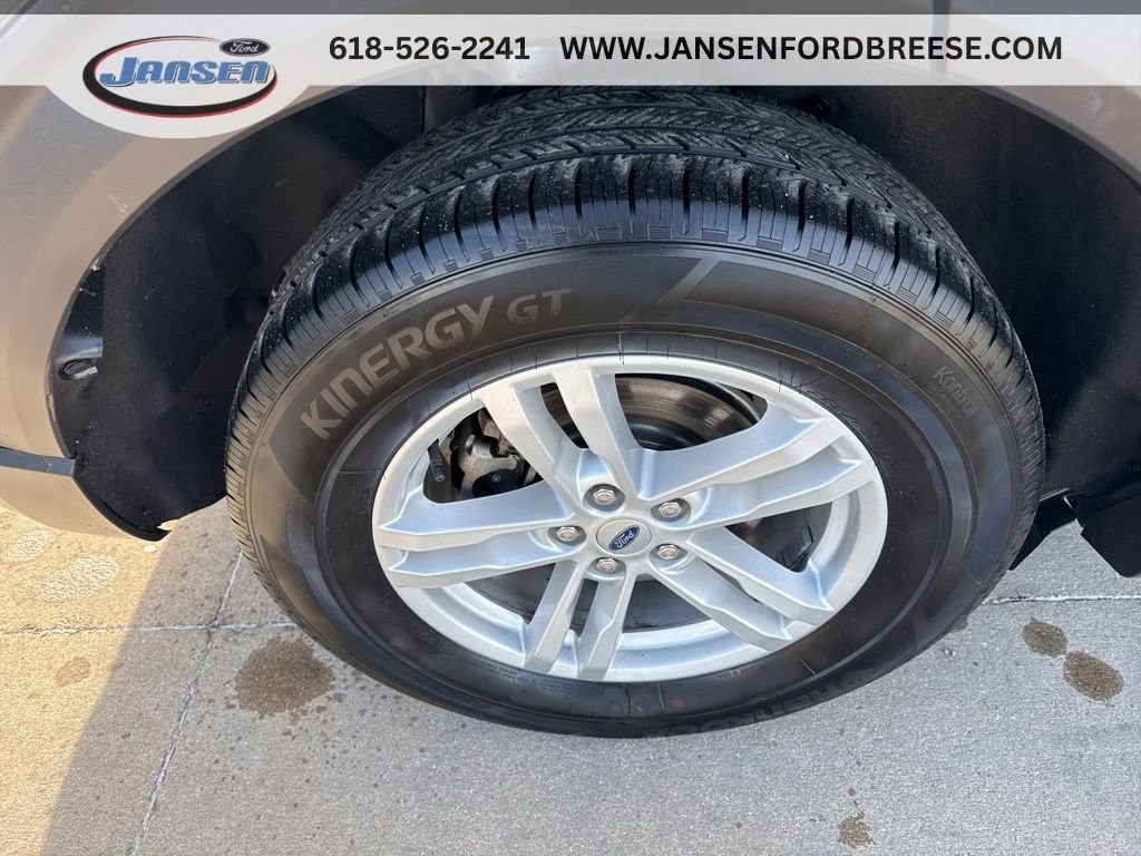 Used 2023 Ford Explorer XLT w/ Equipment Group 202A AWD/4WD image 8