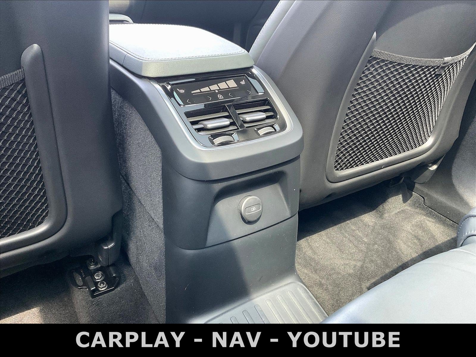 Used 2023 Volvo XC90 T8 Ultimate AWD/4WD image 10
