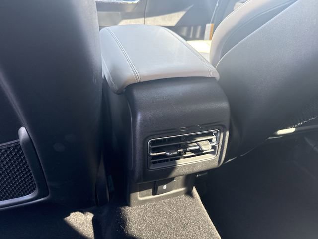 Used 2025 Lincoln Corsair Premiere image 24