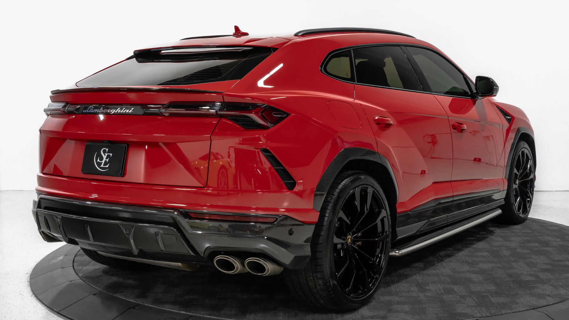 Used 2021 Lamborghini Urus AWD/4WD image 8