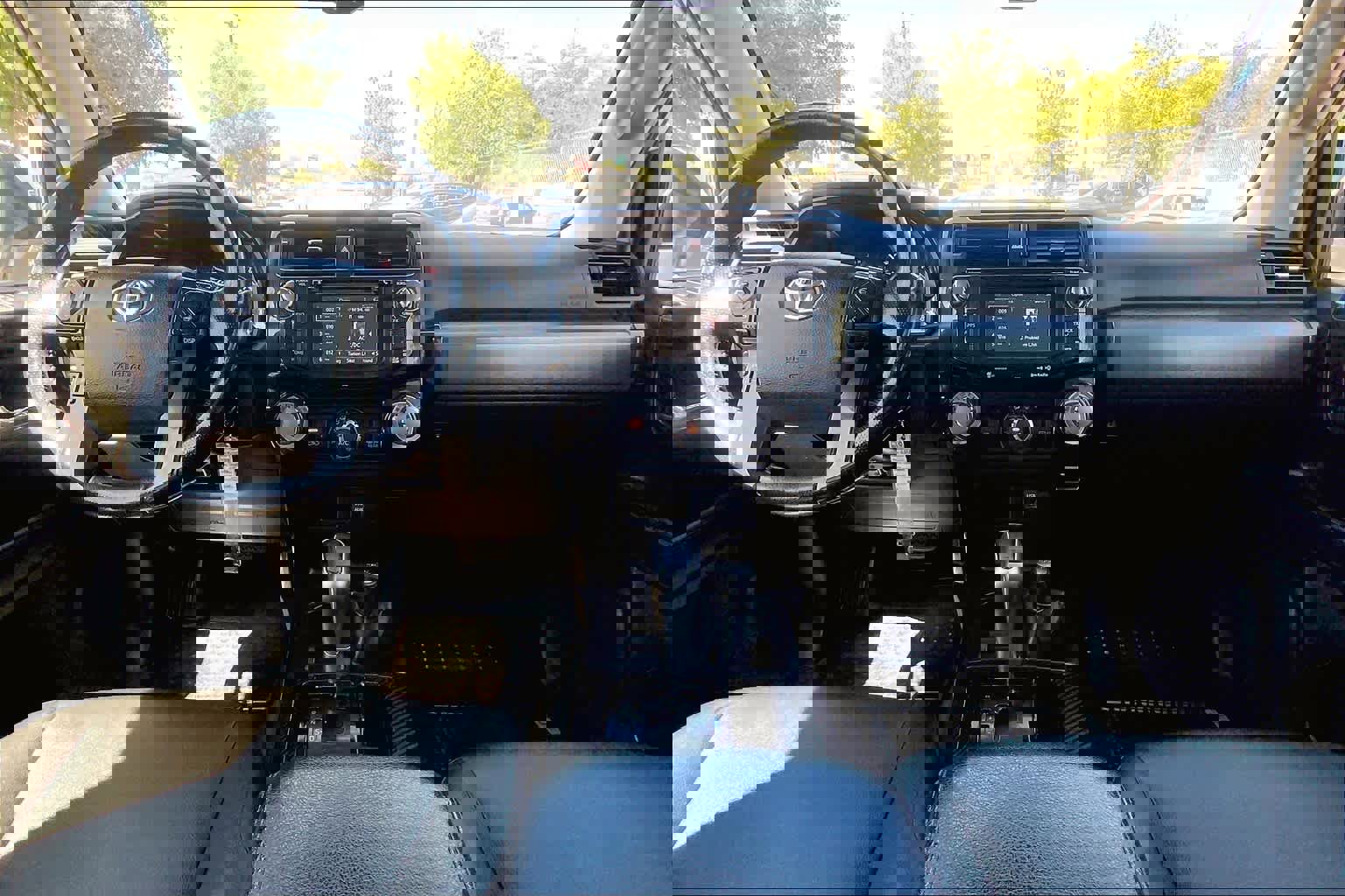 Used 2018 Toyota 4Runner TRD Off-Road Premium image 15