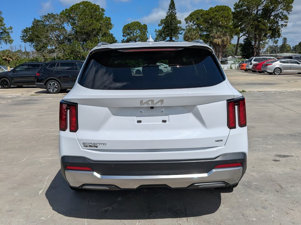Certified 2026 Kia Sorento EX AWD/4WD image 7