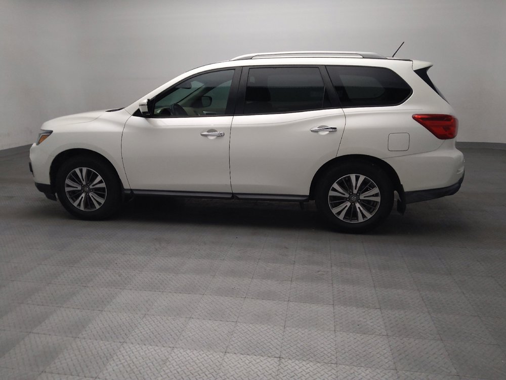 Used 2017 Nissan Pathfinder SL w/ Trailer Tow Package FWD image 3