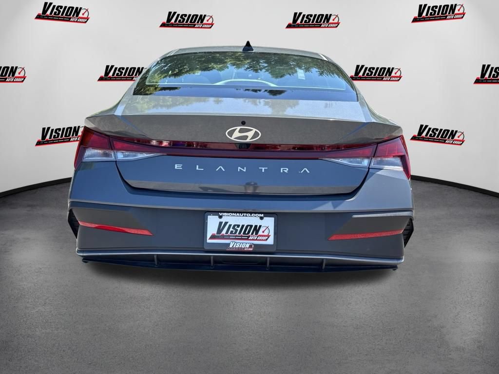 Certified 2024 Hyundai Elantra SEL FWD image 6
