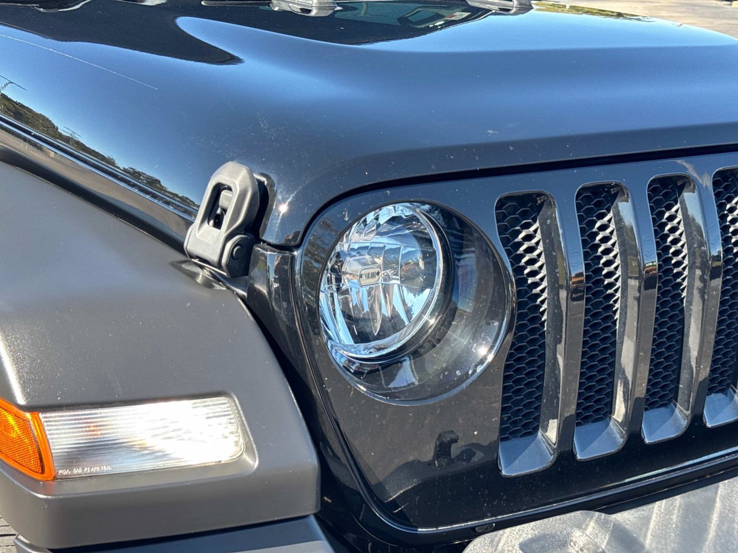 Used 2022 Jeep Wrangler Sport AWD/4WD image 13