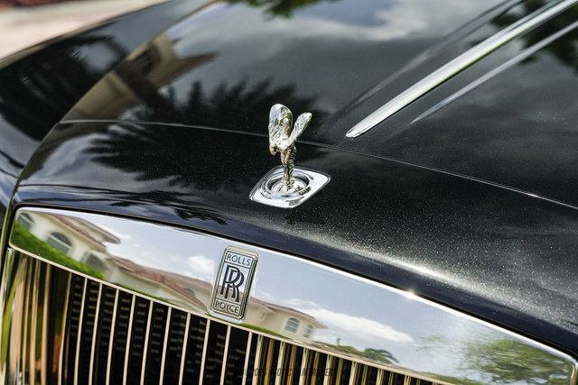 Used 2019 Rolls-Royce Dawn RWD image 60